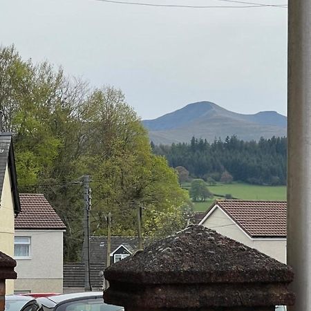 Brecon Town 3 Bedroom House Sleeps 6 Central Location Esterno foto